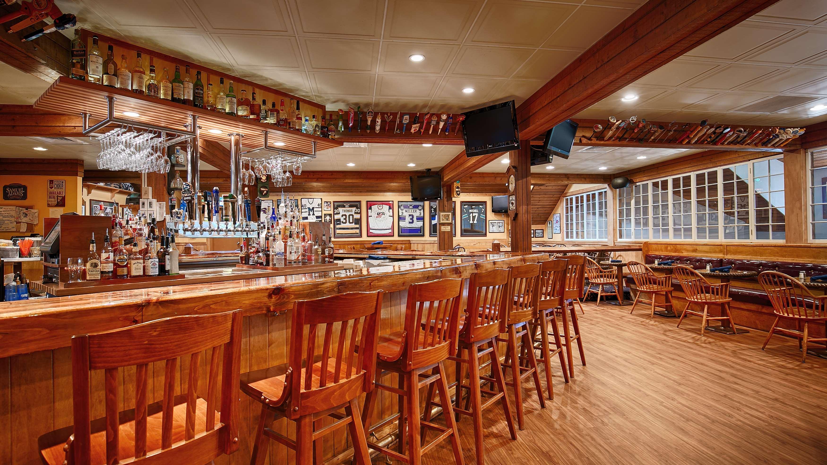 Best Western Plus Windjammer Inn & Conference Center Burlington Exterior foto
