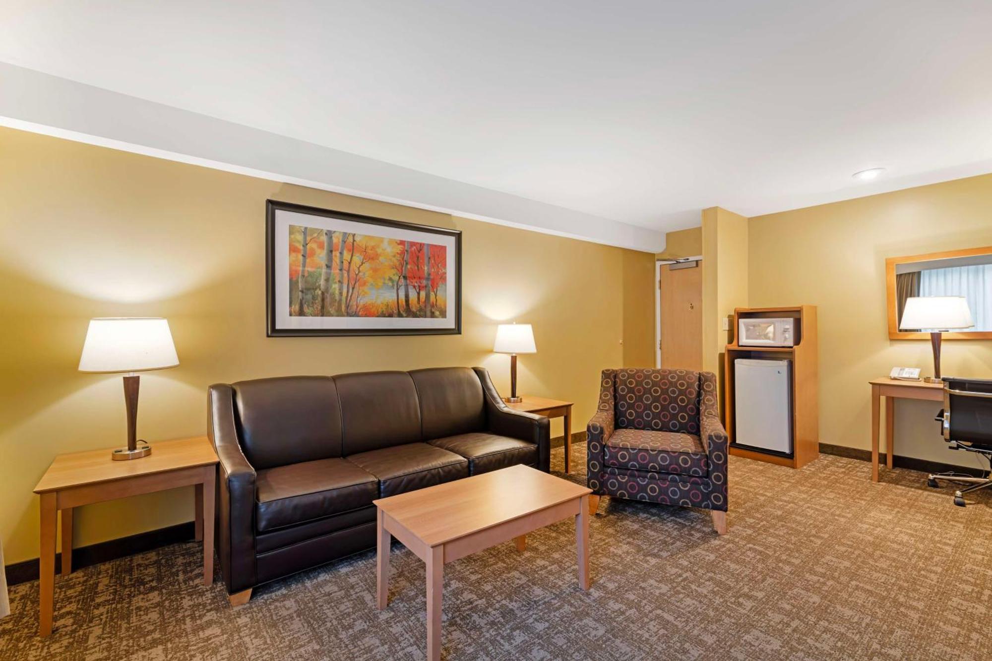 Best Western Plus Windjammer Inn & Conference Center Burlington Exterior foto